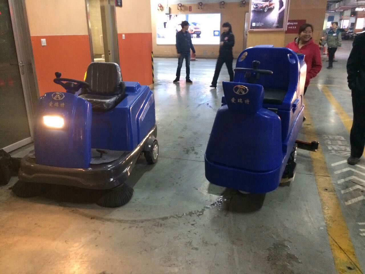 瑞清S15/瑞捷X8——萬達(dá)商場